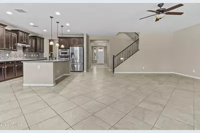 9382 W Louise Drive, Peoria, AZ 85383 - Photo 9