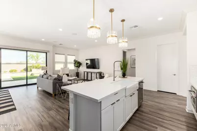 11048 E Utah Avenue, Mesa, AZ 85212 - Photo 7