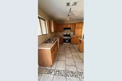 8568 W Caron Drive, Peoria, AZ 85345 - Photo 7