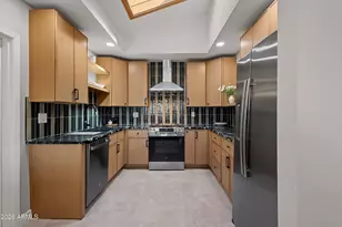 846 W Mitchell Dr, Phoenix, AZ 85013 - Photo 9