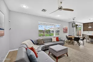 690 N Sparrow Ct, Gilbert, AZ 85234 - Photo 9