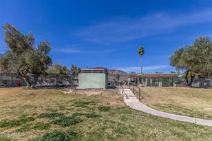 10207 North 8th St, Phoenix, AZ 85020 - Photo 17