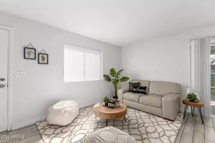 10207 North 8th St, Phoenix, AZ 85020 - Photo 3