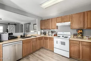 8531 E Kiowa Ave, Mesa, AZ 85209 - Photo 13