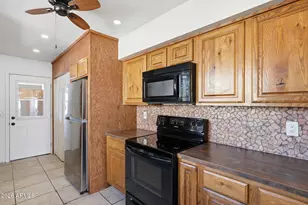 14036 N 30th Ln, Phoenix, AZ 85053 - Photo 13