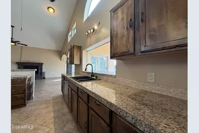 11003 W Laurelwood Lane, Avondale, AZ 85392 - Photo 7