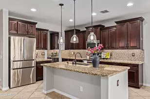 9372 W Louise Dr, Peoria, AZ 85383 - Photo 7