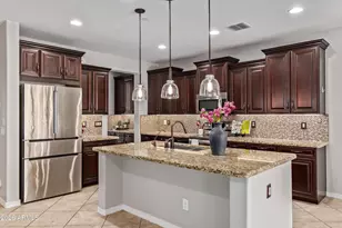 9372 W Louise Dr, Peoria, AZ 85383 - Photo 7