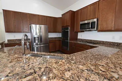 852 E Rawhide Court, Gilbert, AZ 85296 - Photo 9