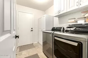 3827 E Glenhaven Dr, Phoenix, AZ 85048 - Photo 23