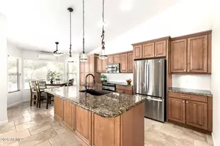 3827 E Glenhaven Dr, Phoenix, AZ 85048 - Photo 9