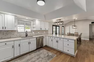 641 N Dawn Cir, Mesa, AZ 85203 - Photo 7