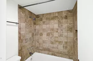 7557 N Dreamy Draw Dr, Phoenix, AZ 85020 - Photo 17