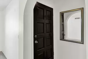 7557 N Dreamy Draw Dr, Phoenix, AZ 85020 - Photo 3