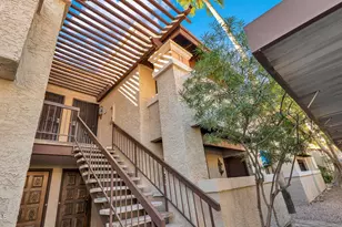 7557 N Dreamy Draw Dr, Phoenix, AZ 85020 - Photo 19