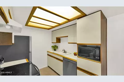 7557 N Dreamy Draw Drive #206, Phoenix, AZ 85020 - Photo 9