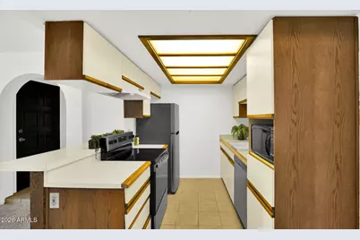 7557 N Dreamy Draw Drive #206, Phoenix, AZ 85020 - Photo 7