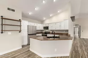 4341 E Betty Elyse Ln, Phoenix, AZ 85032 - Photo 3