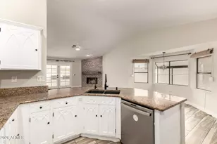 4341 E Betty Elyse Ln, Phoenix, AZ 85032 - Photo 11