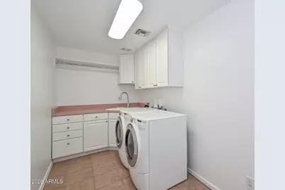1942 E Claire Drive E, Phoenix, AZ 85022 - Photo 17