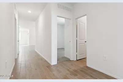 25236 N 184th Lane, Wittmann, AZ 85361 - Photo 11