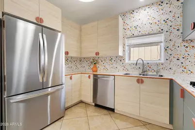 930 E Whitton Avenue, Phoenix, AZ 85014 - Photo 5