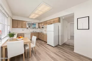 10341 W Clair Dr, Sun City, AZ 85351 - Photo 11