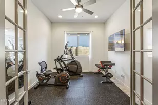 2819 E Los Gatos Dr, Phoenix, AZ 85050 - Photo 9