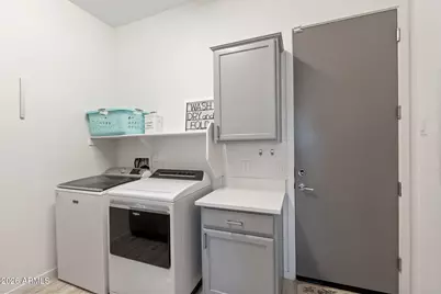 2819 E Los Gatos Drive, Phoenix, AZ 85050 - Photo 31