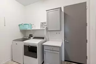 2819 E Los Gatos Dr, Phoenix, AZ 85050 - Photo 31