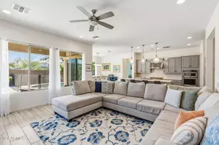 2819 E Los Gatos Dr, Phoenix, AZ 85050 - Photo 13