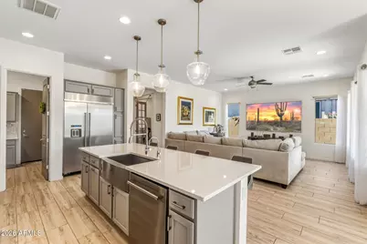 2819 E Los Gatos Drive, Phoenix, AZ 85050 - Photo 17