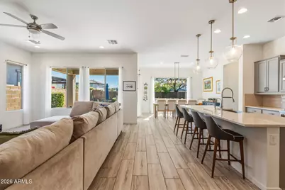 2819 E Los Gatos Drive, Phoenix, AZ 85050 - Photo 11