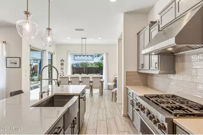 2819 E Los Gatos Drive, Phoenix, AZ 85050 - Photo 15