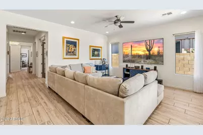 2819 E Los Gatos Drive, Phoenix, AZ 85050 - Photo 5