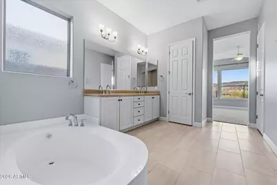 11614 W Montansoro Lane, Peoria, AZ 85383 - Photo 7