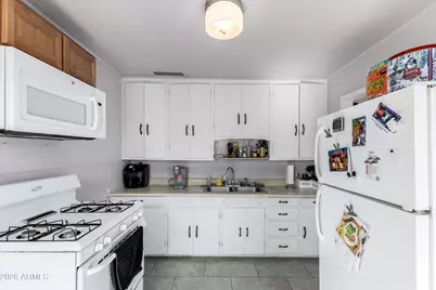 332 N 6th Street, Coolidge, AZ 85128 - Photo 5