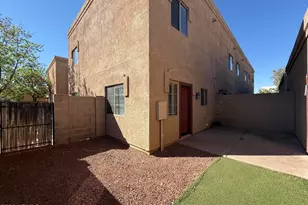 2834 E Tracy Ln, Phoenix, AZ 85032 - Photo 17