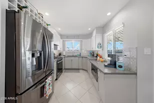 10746 W Abbott Ave, Sun City, AZ 85351 - Photo 11