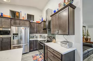 815 W Geronimo St, Chandler, AZ 85225 - Photo 9