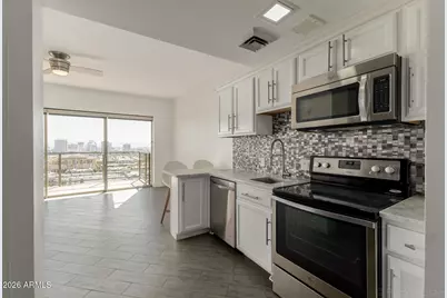 4750 N Central Avenue #E16, Phoenix, AZ 85012 - Photo 9