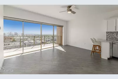 4750 N Central Avenue #E16, Phoenix, AZ 85012 - Photo 3