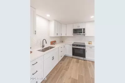 4848 N 81st Drive, Phoenix, AZ 85033 - Photo 5