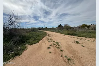 26715 S Grandview Drive #24, Congress, AZ 85332 - Photo 11