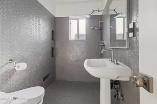 1950 W Palm Ln, Phoenix, AZ 85009 - Photo 13