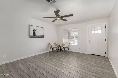 7118 W Earll Drive, Phoenix, AZ 85033 - Photo 9