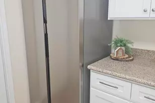 10419 W Desert Rock Dr, Sun City, AZ 85351 - Photo 5