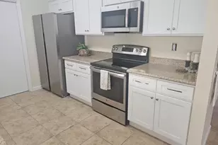 10419 W Desert Rock Dr, Sun City, AZ 85351 - Photo 3