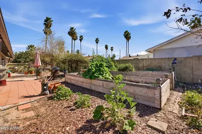 3627 W Mauna Loa Lane, Phoenix, AZ 85053 - Photo 37