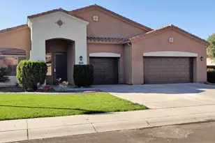1021 W Horseshoe Ave, Gilbert, AZ 85233 - Photo 1